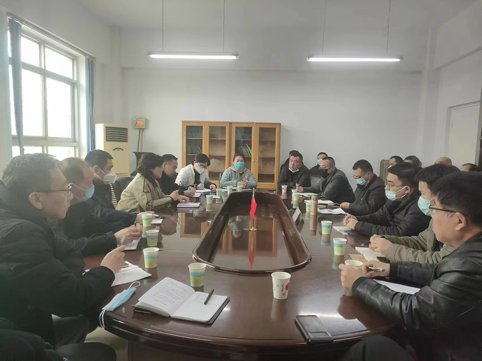 市產(chǎn)業(yè)集團(tuán)所屬市公路樞紐公司召開運輸企業(yè)客運線路優(yōu)化調(diào)整工作推進(jìn)會