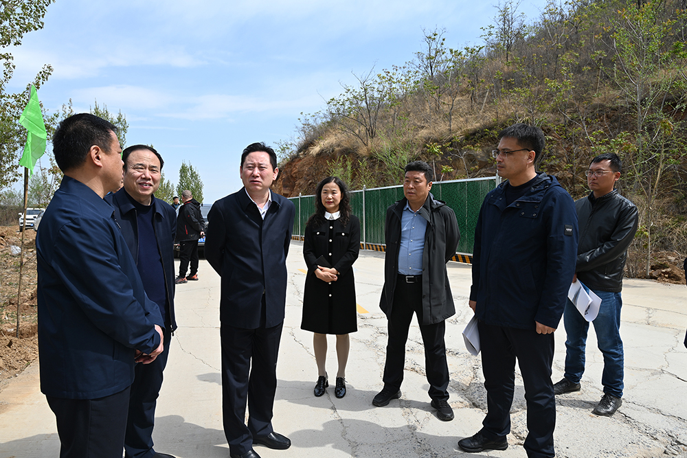 市政府副市長梁昆到市公益性公墓項(xiàng)目現(xiàn)場調(diào)研指導(dǎo)工作