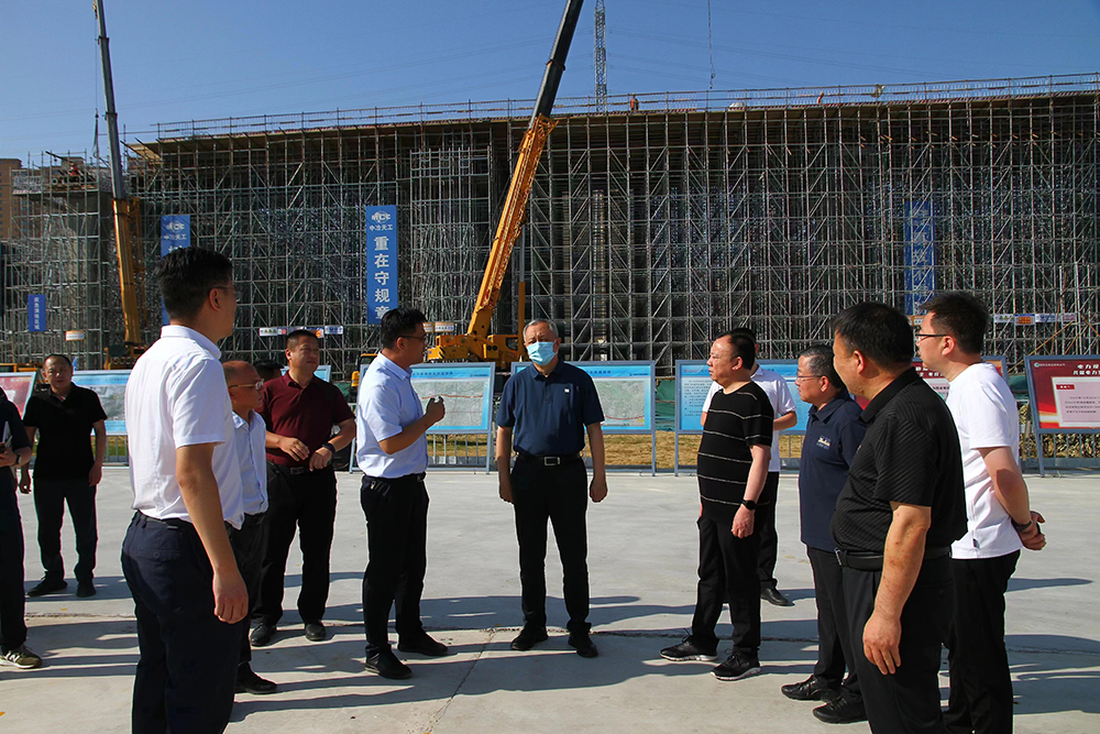 副市長鄭巍連續(xù)到北三環(huán)及復(fù)興大街市政化改造項(xiàng)目調(diào)研指導(dǎo)工作