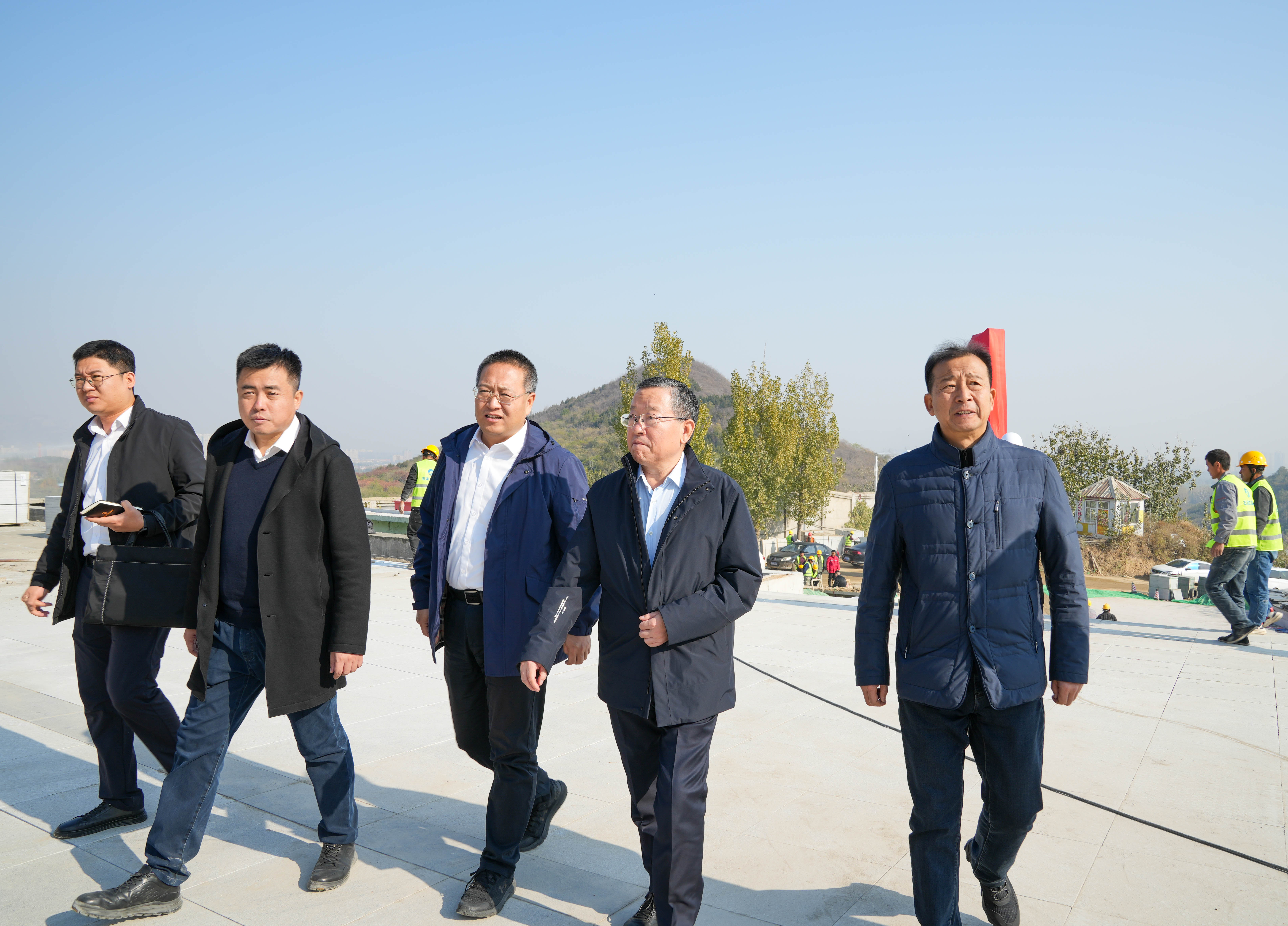 交投集團黨委書記、董事長劉清國 調(diào)研市公益性公墓項目
