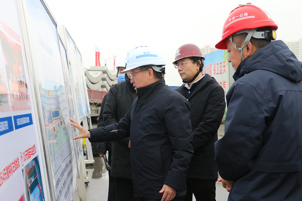 交投集團主要領導到軌道交通二期工程、復興大街市政化改造項目調度指導工作
