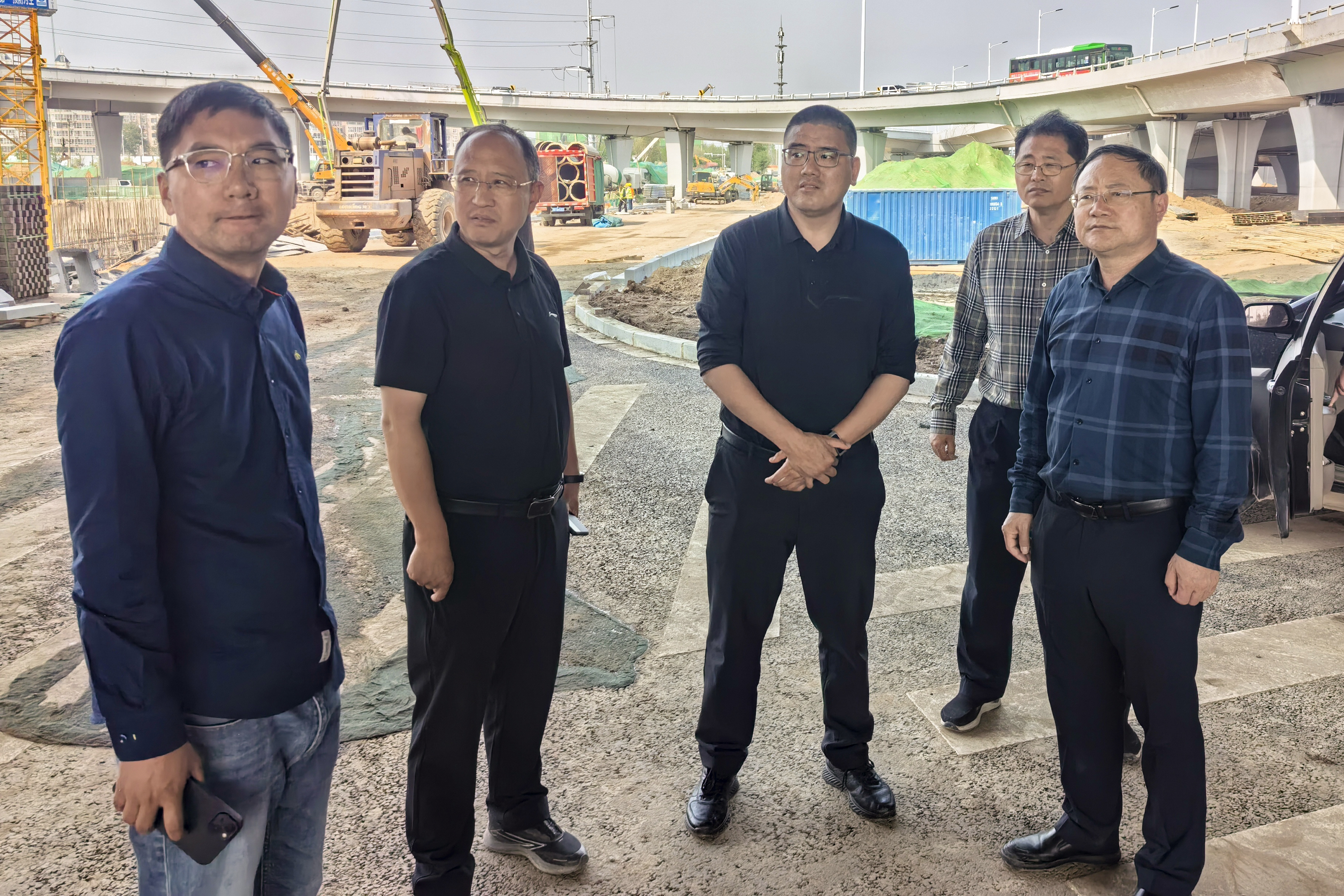 交投集團領導到北三環(huán)市政化改造項目開展大氣污染防治工作督導檢查